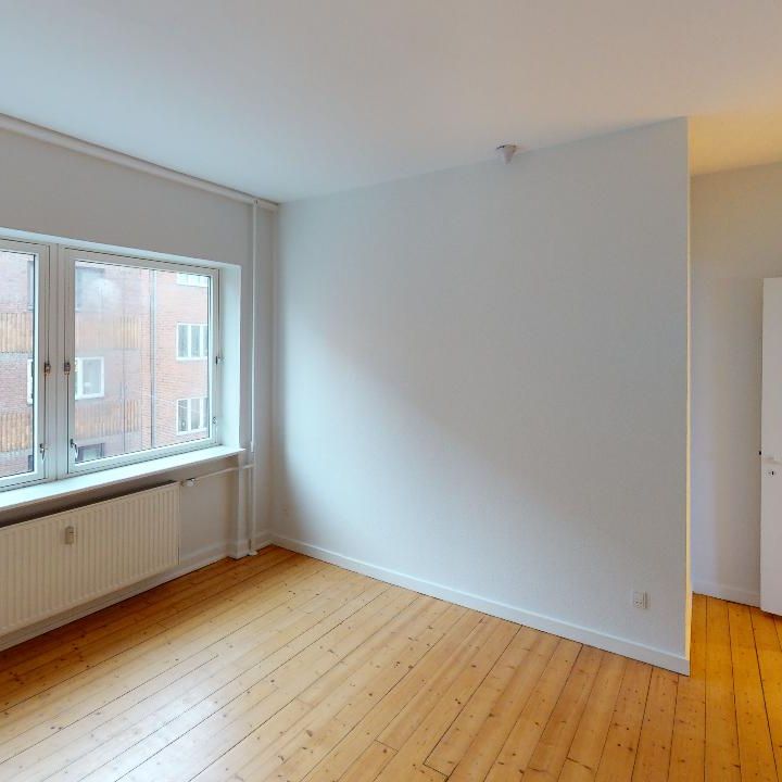 Lys 3-værelses lejlighed i Hasserisgade, Aalborg - Photo 1