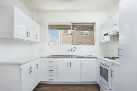 Renovated 2-Bedroom Unit in Prime Coorparoo Location - Photo 4