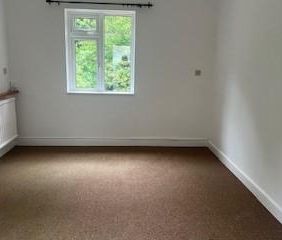 3 bedroom detached house to rent - Photo 4