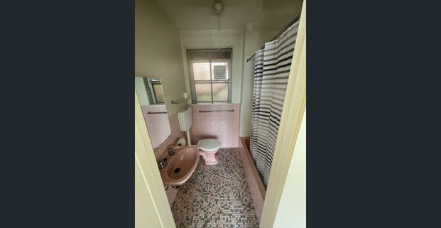 Bright North-Facing 1 Bedroom Apartment in Prime South Yarra Location - Photo 1