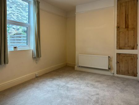 3 bedroom terraced house to rent - Photo 3