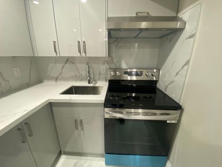 For Lease - 519A Warden Avenue, Toronto, Ontario - Photo 3