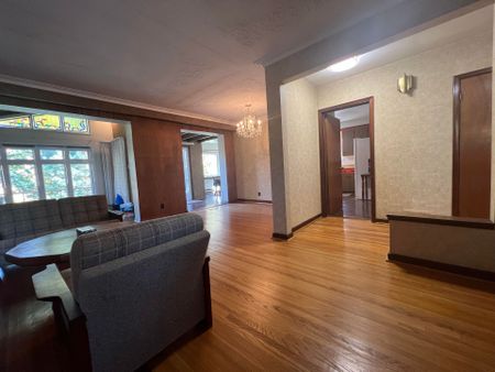 For Lease - 137 Birkdale Road, Toronto, Ontario - Photo 2