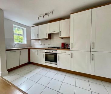 2 bedroom apartment to rent - Photo 4