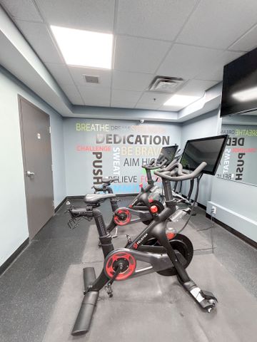 For Lease - 675 RICHMOND Street Unit# 307, London East, Ontario - Photo 2