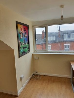 Room in a Shared House, Linden Road, LS11 - Photo 1