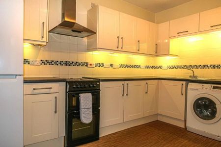 2 bedroom terraced house to rent - Photo 5
