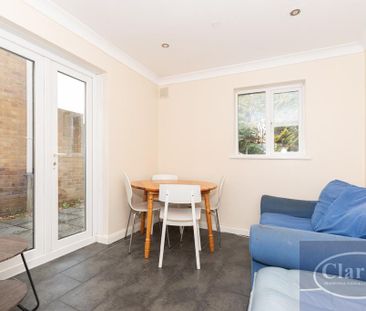 5 bedroom detached house to rent - Photo 1