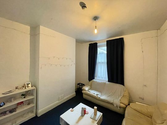 5 bedroom house share to rent - Photo 1