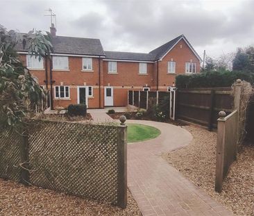 4 bedroom terraced house to rent - Photo 1