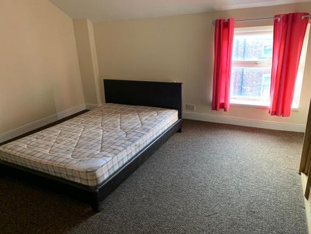 3 bedroom terraced house to rent - Photo 2