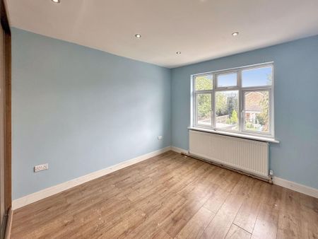 3 bedroom semi-detached house to rent - Photo 5