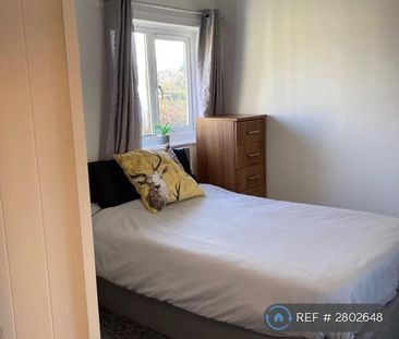 1 bedroom in a house share to rent - Photo 3