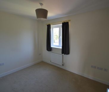 3 bedroom terraced house to rent - Photo 3