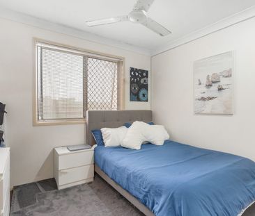 Spacious Family Home with Multiple Living Areas & Side Access - Photo 5