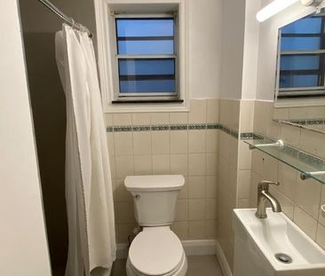 For Lease - 37 Gillespie Avenue Unit# Main Floor, Toronto, Ontario - Photo 6