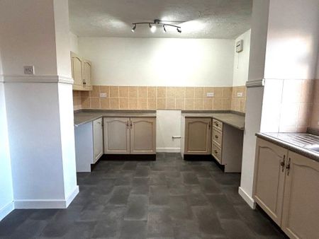 3 bedroom end of terrace house to rent - Photo 5