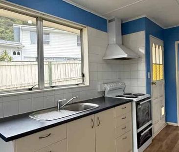 21 Tiriti Grove – Modern & Convenient Home for Rent - Photo 3