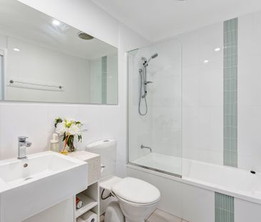 Modern Townhouse Living in the Heart of Eight Mile Plains - Photo 5