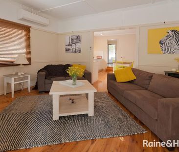 Fully Airconditioned - Northeast Facing Family Home - Photo 3