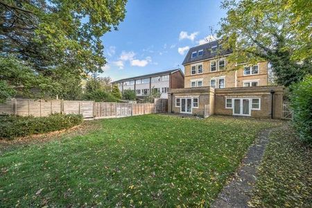 The Avenue, Worcester, KT4 - Photo 3