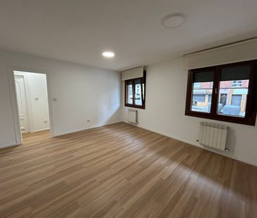 Alquiler de piso en Calle Ramón y Cajal, 51 - Photo 6