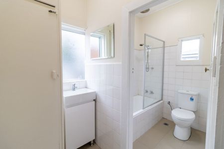 Newly Renovated Studio Apartment in Prime Lane Cove Location - Photo 5