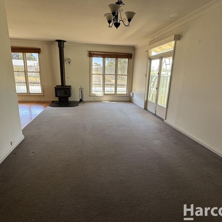 Family Home in Horsham West - Photo 1