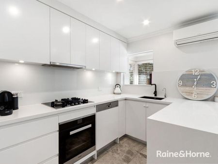 5/40 Golf Avenue, Mona Vale NSW 2103 - Apartment For Rent | Domain - Photo 2