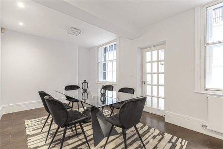 3 bedroom mews to rent - Photo 2