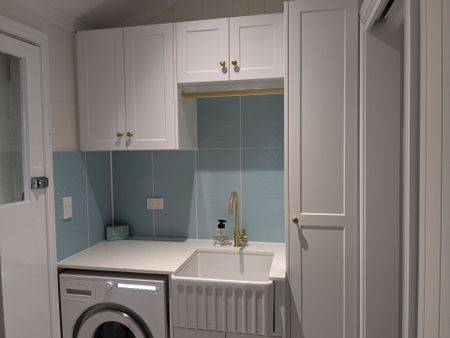 Elegant Charm in Mount Lofty - Photo 4