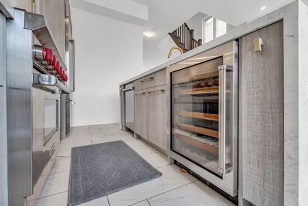 For Lease - 34 Globemaster Lane, Richmond Hill, Ontario - Photo 4