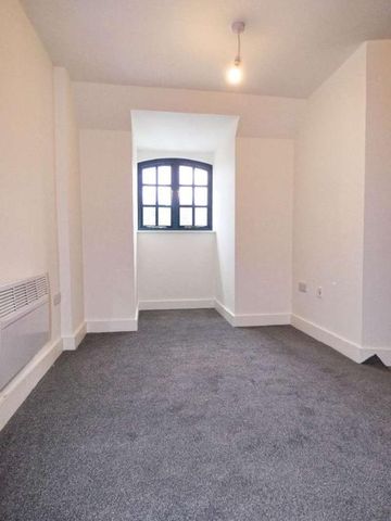 Lyons Grove, Consort Street, ST4 - Photo 3