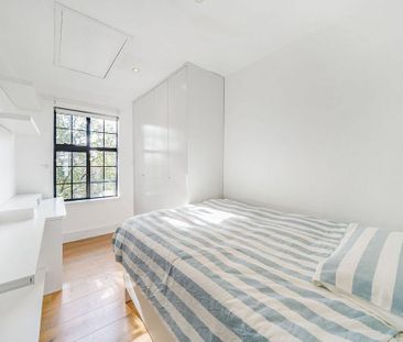3 bedroom flat to rent - Photo 4