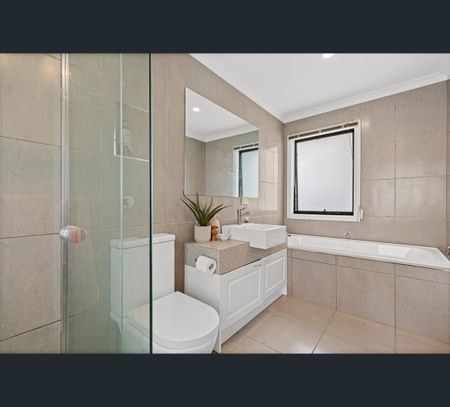 1/22 Dartmoor Dr, Highton, Vic 3216 - Photo 5