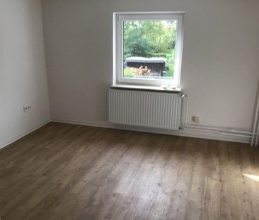 Modernisierte 2,5-Zimmer-Wohnung mit Balkon in ruhiger Lage - Foto 1