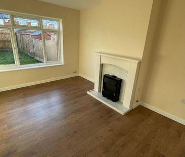 2 bedroom semi-detached house to rent - Photo 4