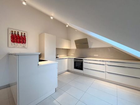 Komfortable seniorenfreundliche Dachgeschosswohnung mit Aufzug und Balkon - Photo 4