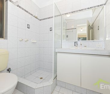 4x2 Family Home in the Heart of Melville - Photo 4