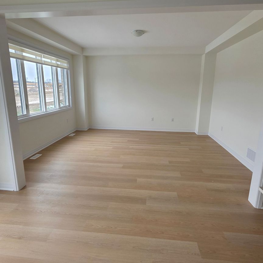 For Lease - 2 Greig St Street Unit# Upper, Brantford, Ontario - Photo 1