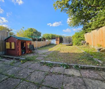 2 bedroom end of terrace house to rent - Photo 2