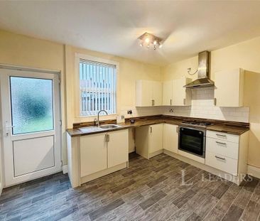 2 bedroom terraced house to rent - Photo 4