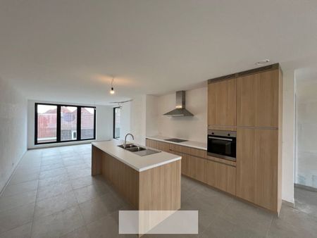 Luxueus nieuwbouwappartement met 2 slaapkamers en 2 ruime terrassen in hartje Zwevegem - Foto 2