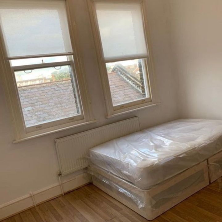 Studio Flat, London Road, CR0 - Photo 1