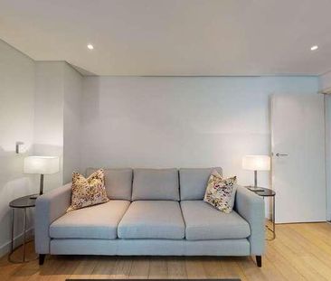 Merchant Square, East Harbet Road, Paddington, London, W2 - Photo 4