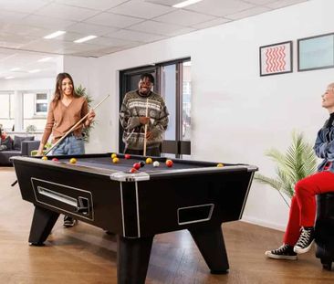 Extra Large High Double Ensuite - Photo 1