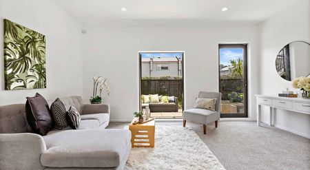 2 Bedroom Unit Walk to Ellerslie Village & Train Station - Photo 2