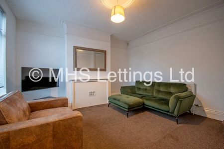 2 Bedroom Mid Terraced House for rent in Stanmore Hill - Photo 3