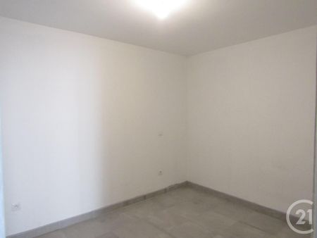 Location Appartement 3 pièces 69m² GRAULHET 81300 - Photo 2