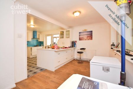 4 bedroom semi-detached house to rent - Photo 2